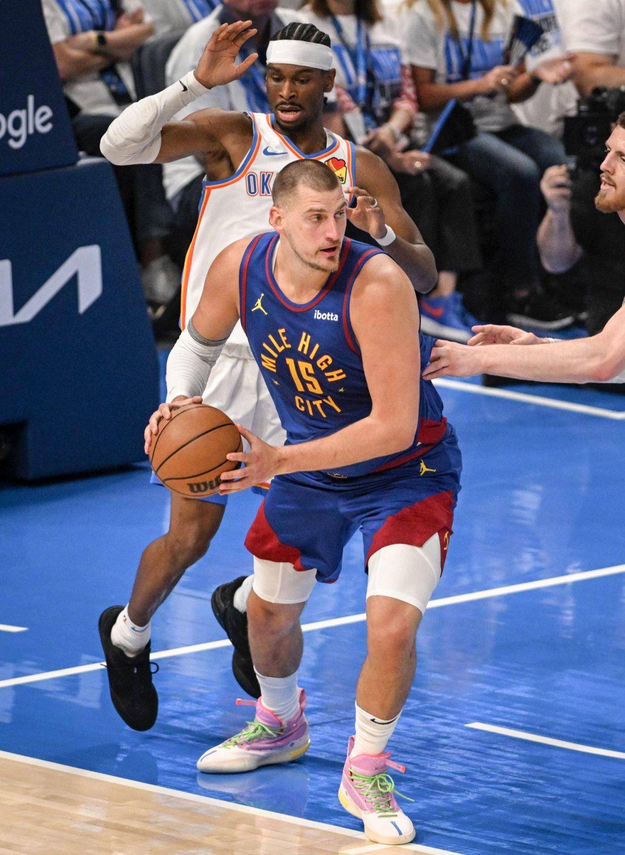 他还不断研 他还不断研