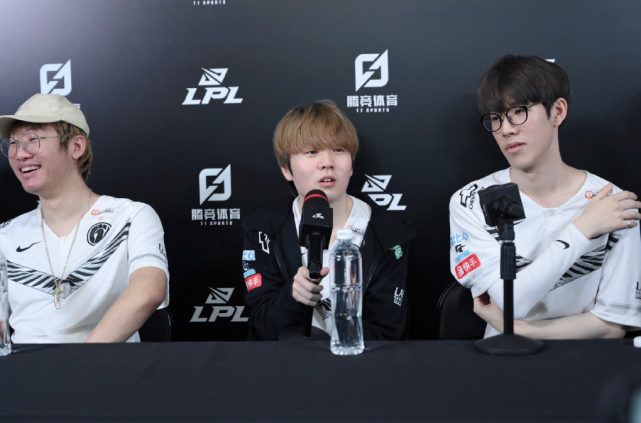 尔带来了宝 尔带来了宝