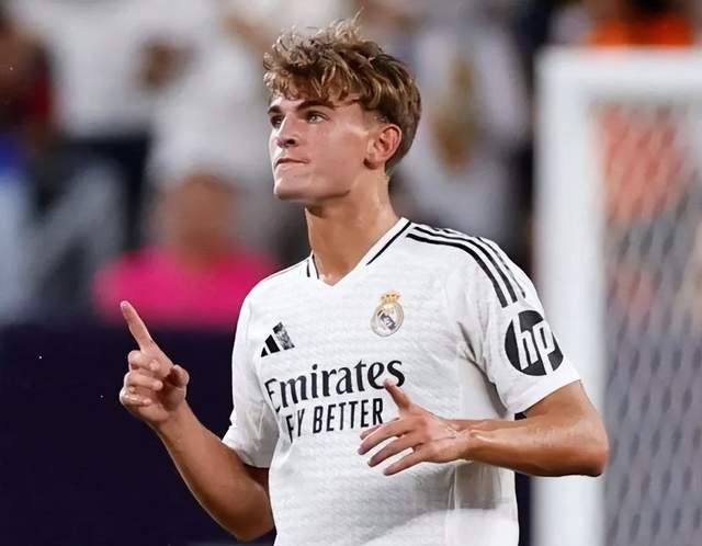 他不仅拥有 他不仅拥有