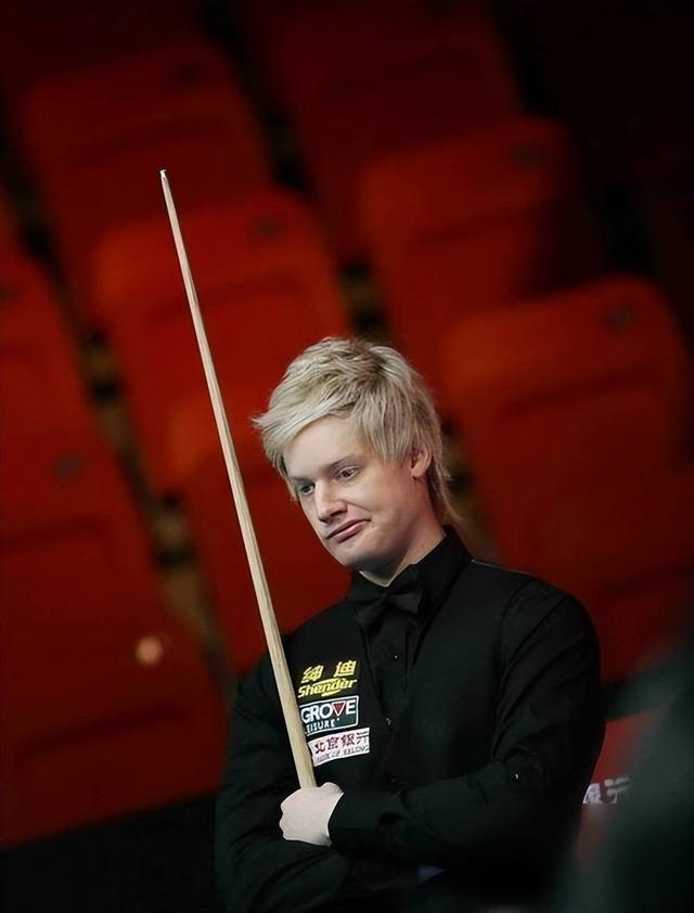 队推过中线 队推过中线